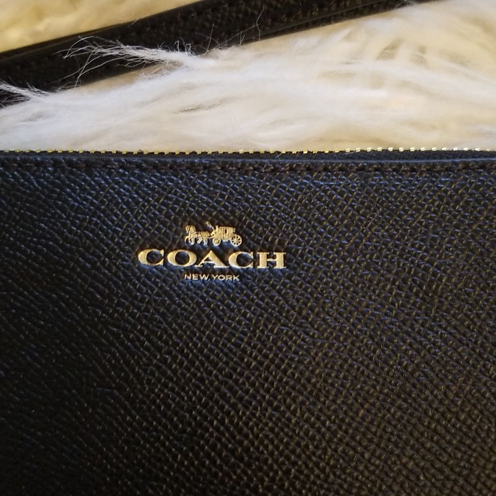 Coach black pebble leather pouch - Picture 2 of 13